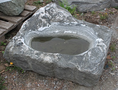 Brunnen-Stein Stein-Brunnen Naturstein Gartenbrunnen Vorarlberg Lustenau H�chst Bregenz 